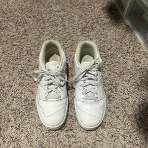 White New Balance 550